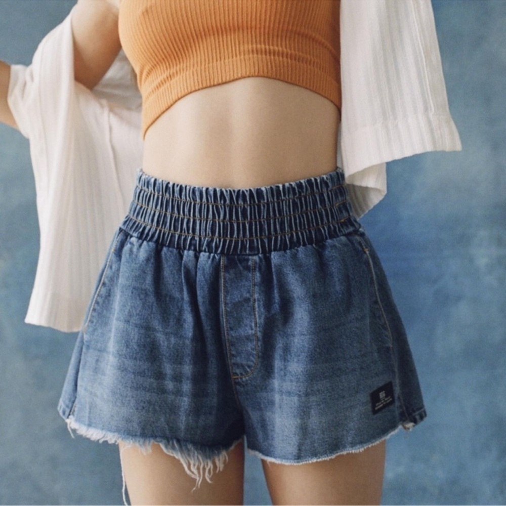 BDG Pull-On Denim Boxer Shorts Lg High Rise Smocked Elastic Waist Cotton Jean - Picture 3 of 16